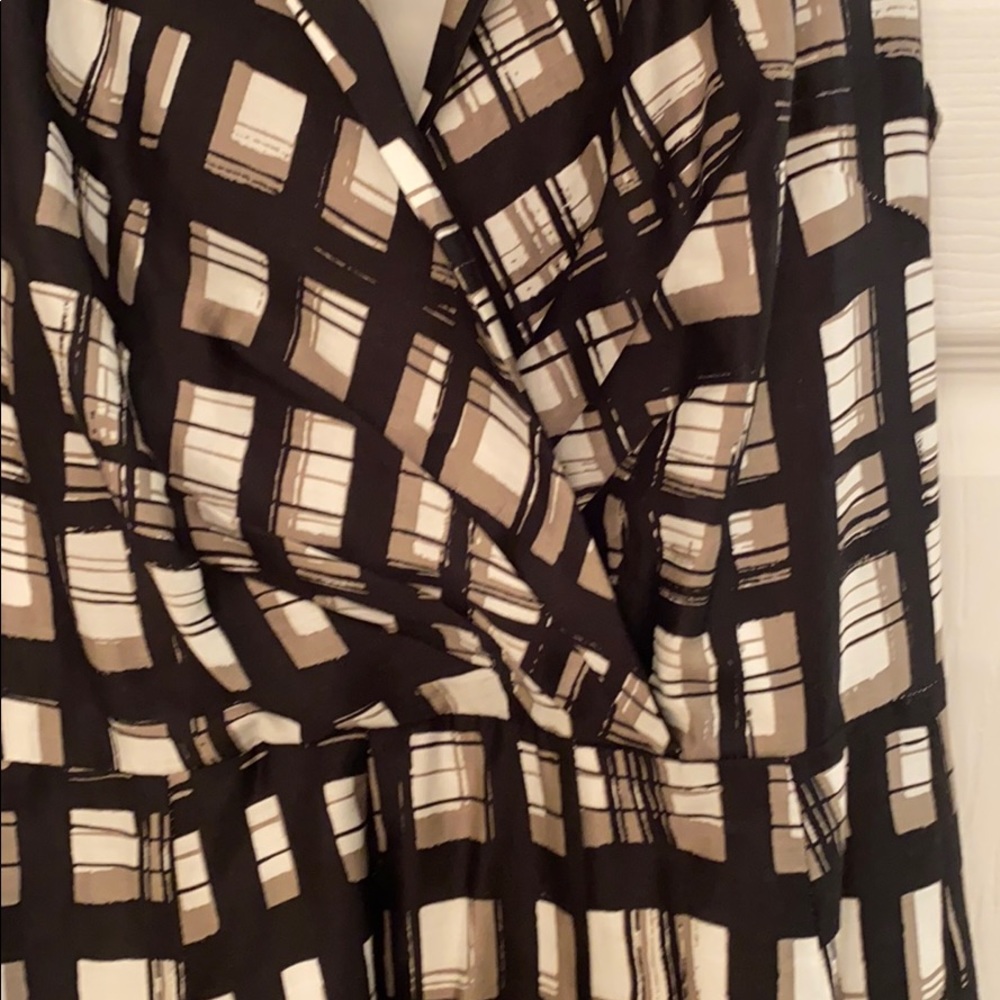 Casual dress - Picture 5 of 13